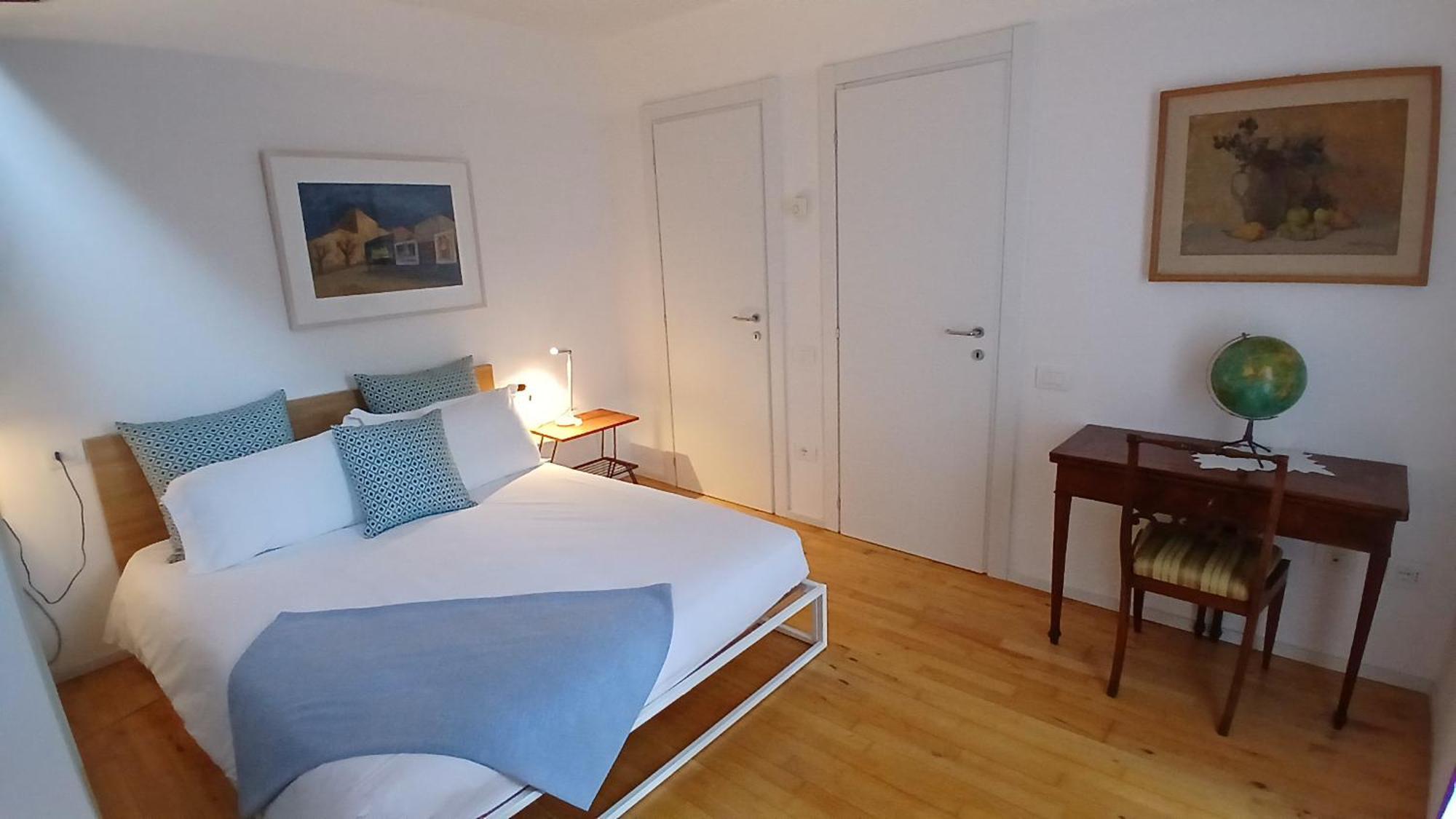 Italian Design Small Attic — Foto 1